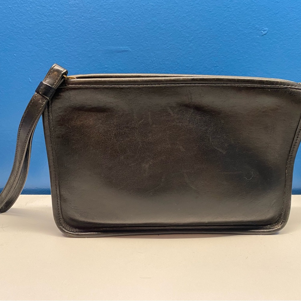 Rare Vintage ‘70s Coach city clutch bag